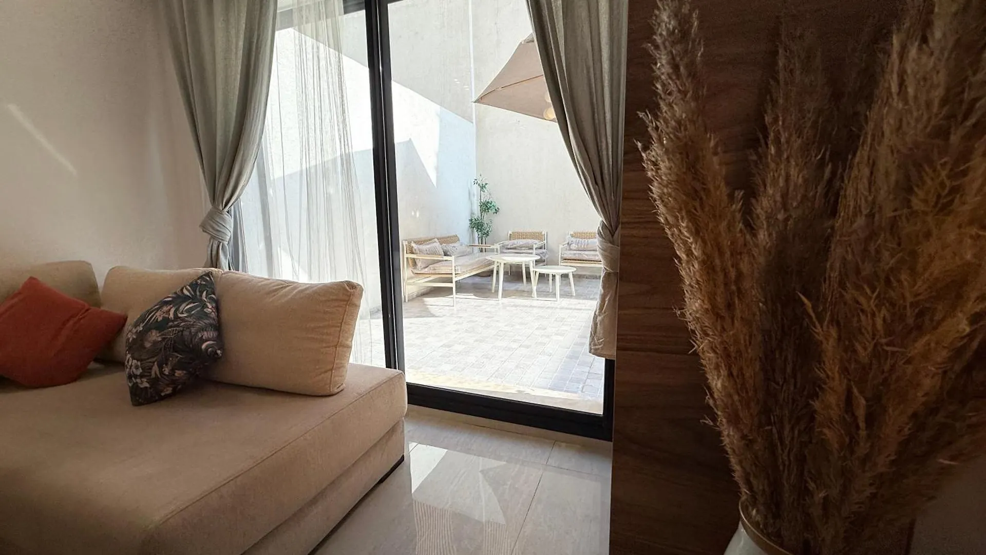 Cosy Patio Sunny 2Br - New Building - Near Oasis Train Station Apartment Casablanca