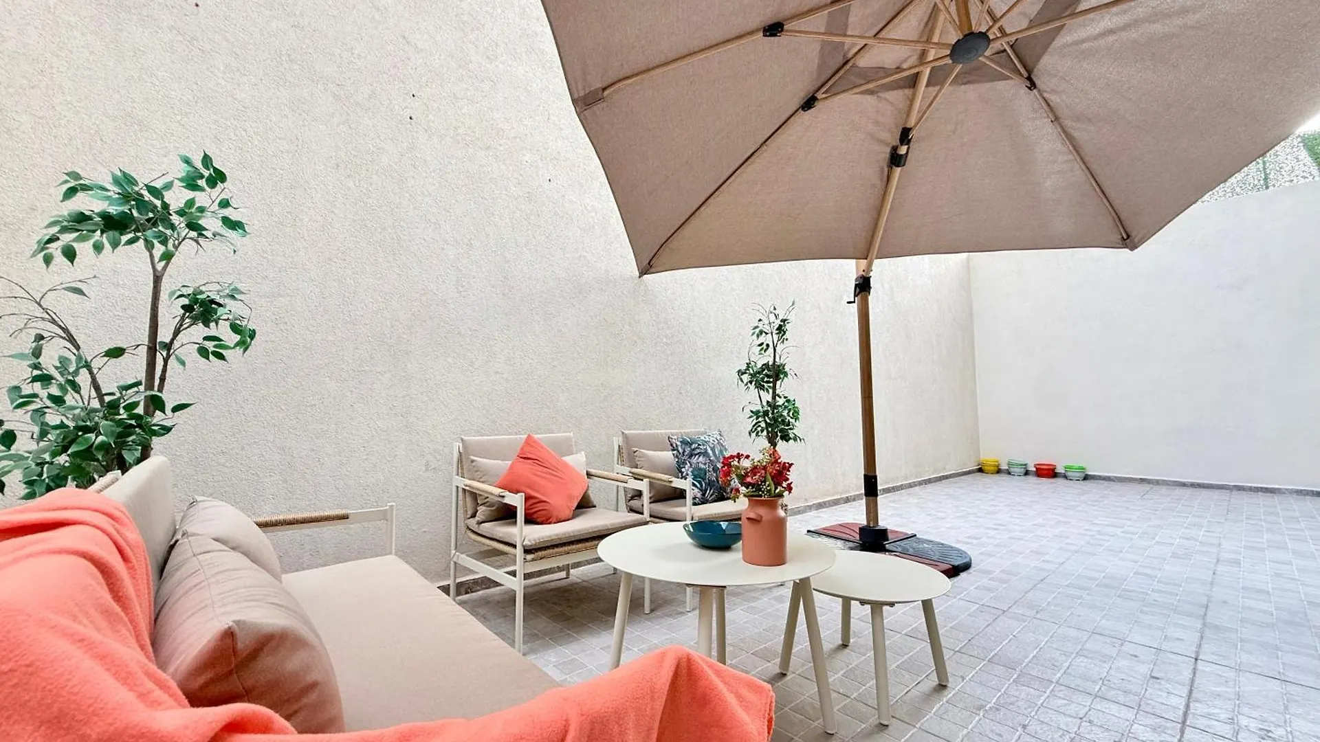 Cosy Patio Sunny 2Br - New Building - Near Oasis Train Station Apartment Casablanca Morocco